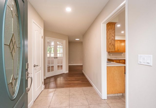 25265 Carlsbad Ave, Davis, CA 95616