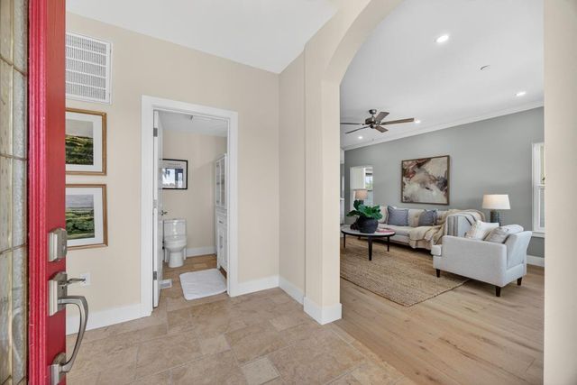 25265 Carlsbad Ave, Davis, CA 95616