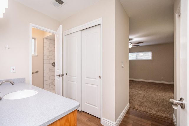 25265 Carlsbad Ave, Davis, CA 95616