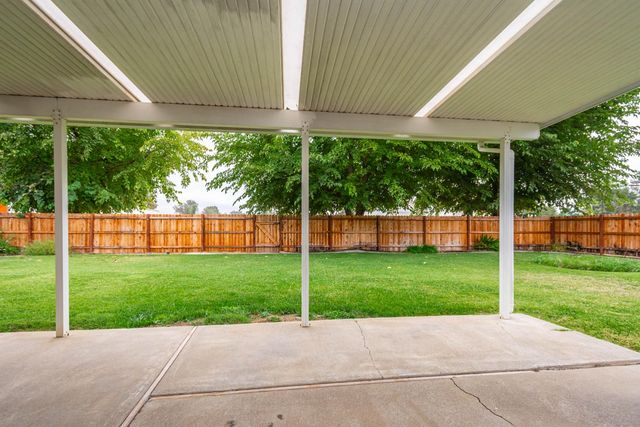 25265 Carlsbad Ave, Davis, CA 95616