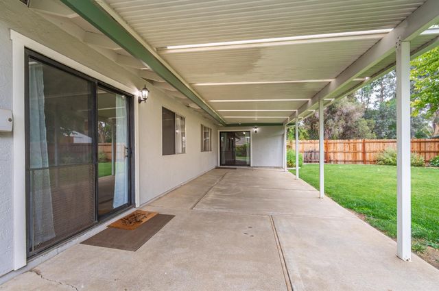 25265 Carlsbad Ave, Davis, CA 95616