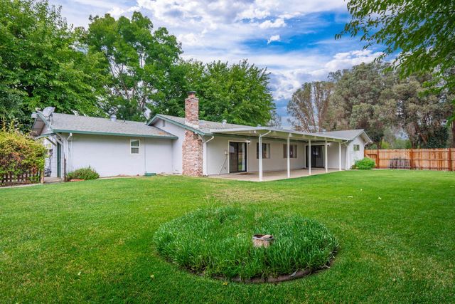 25265 Carlsbad Ave, Davis, CA 95616