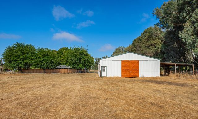 25265 Carlsbad Ave, Davis, CA 95616