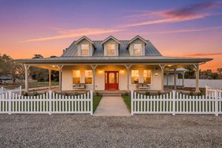 25265 Carlsbad Ave, Davis, CA 95616