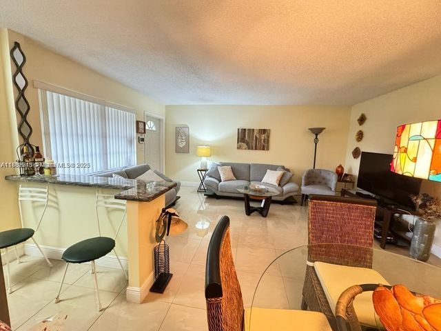 5300 Washington St I208, Hollywood, FL 33021