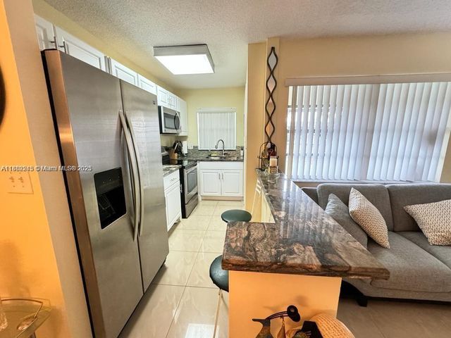 5300 Washington St I208, Hollywood, FL 33021