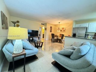 5300 Washington St I208, Hollywood, FL 33021