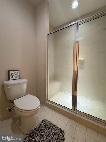 10 STEEPLECHASE DR, La Plata, MD 20646