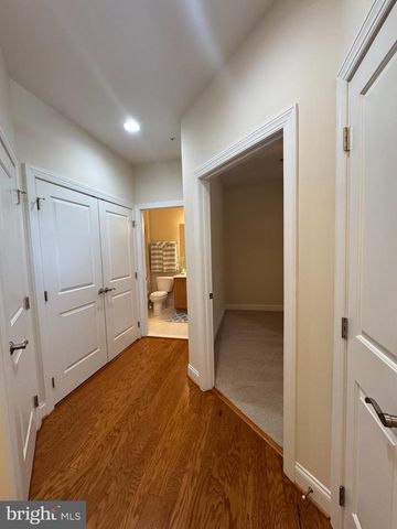 10 STEEPLECHASE DR, La Plata, MD 20646