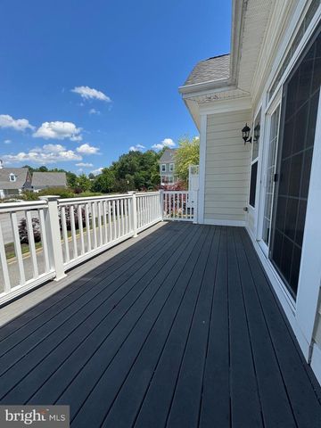 10 STEEPLECHASE DR, La Plata, MD 20646