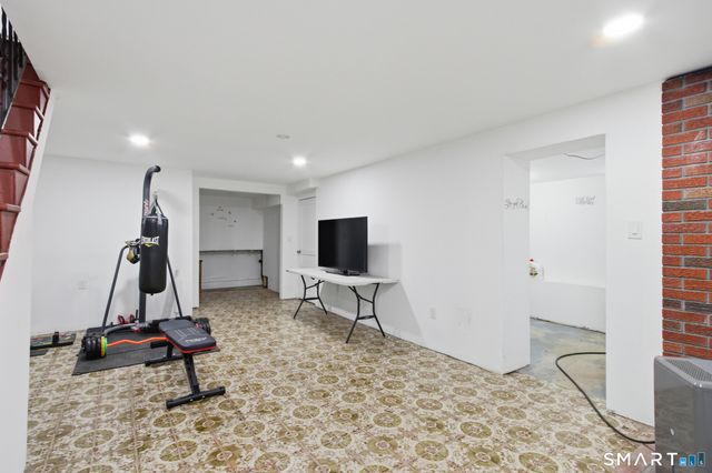 590 North Walnut Street, Waterbury, CT 06704