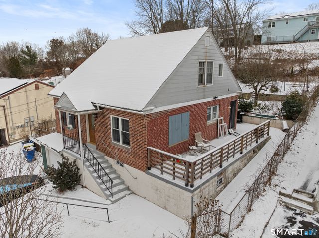 590 North Walnut Street, Waterbury, CT 06704