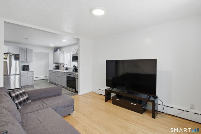 590 North Walnut Street, Waterbury, CT 06704