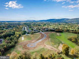 1001 EDORMA CT, Harrisburg, PA 17112