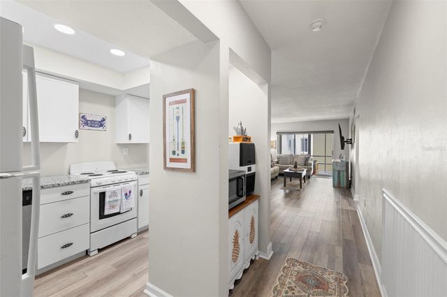 6767 SUNSET WAY 206, St Pete Beach, FL 33706