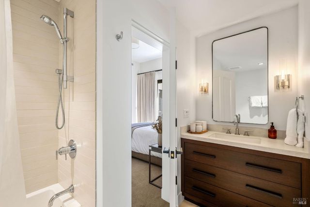 9359 Ladera Rd, Glen Ellen, CA 95442