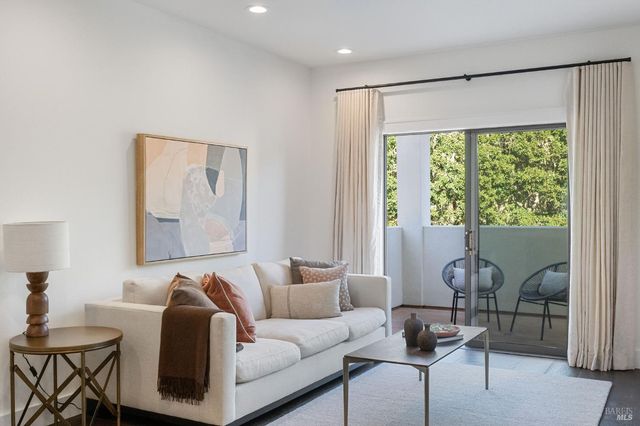 9359 Ladera Rd, Glen Ellen, CA 95442