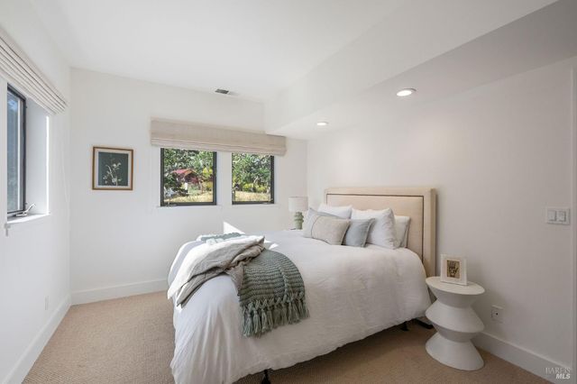 9359 Ladera Rd, Glen Ellen, CA 95442