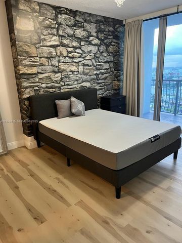 1750 N Bayshore Dr 3109, Miami, FL 33132