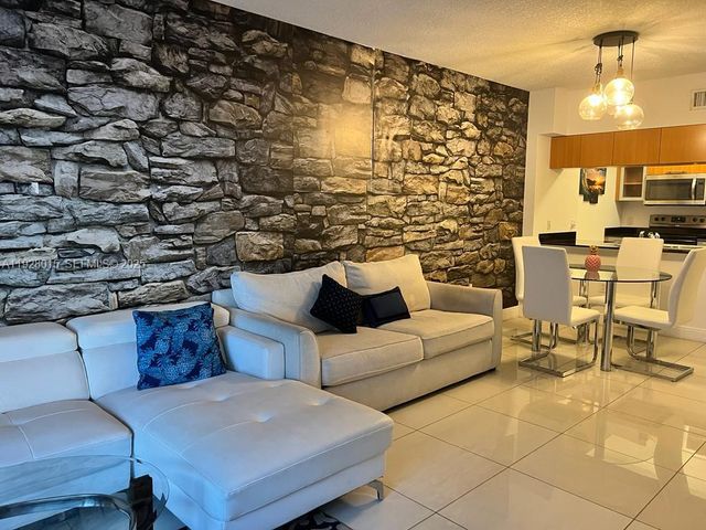 1750 N Bayshore Dr 3109, Miami, FL 33132