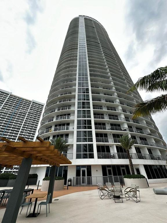 1750 N Bayshore Dr 3109, Miami, FL 33132