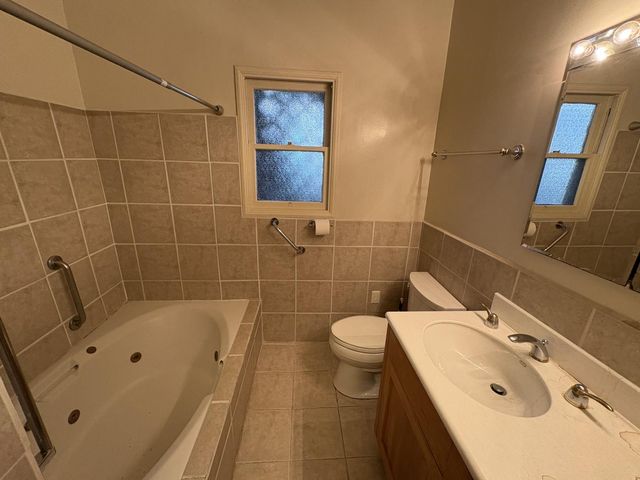 2629 Piedmont Avenue E, Berkeley, CA 94704