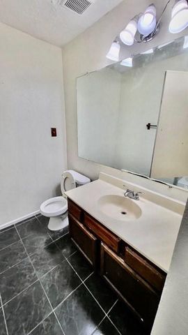 1546 Daisey Bell Lane, Houston, TX 77067