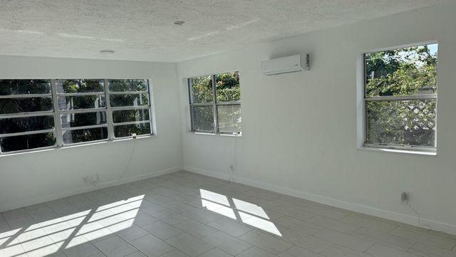 2745 Funston Street, Hollywood, FL 33020