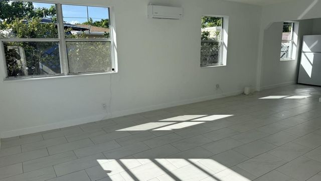 2745 Funston Street, Hollywood, FL 33020