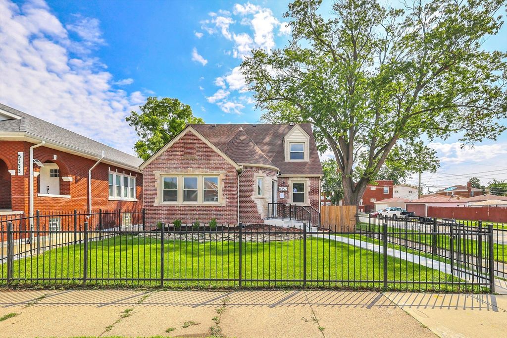 8357 S Hermitage Avenue, Chicago, IL 60620