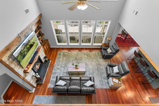 828 Clover Fields Lane, Knoxville, TN 37932