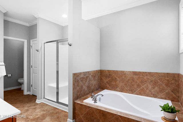 828 Clover Fields Lane, Knoxville, TN 37932