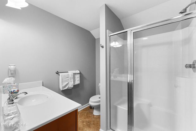 828 Clover Fields Lane, Knoxville, TN 37932