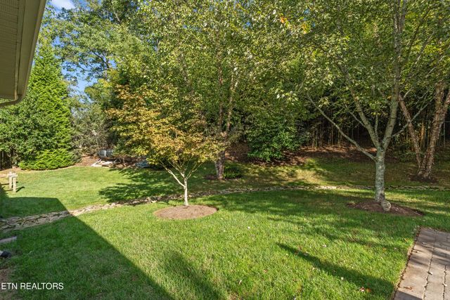 828 Clover Fields Lane, Knoxville, TN 37932