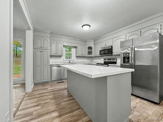 13757 Crystal Lake, Coker, AL 35452