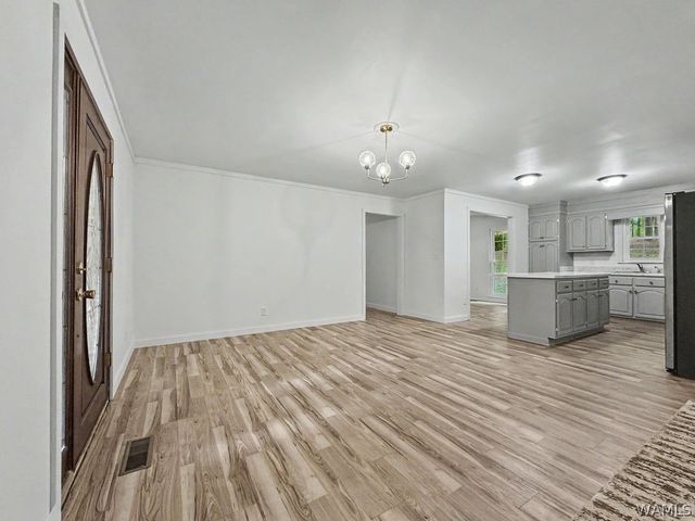 13757 Crystal Lake, Coker, AL 35452