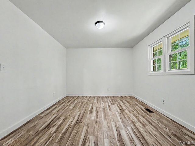 13757 Crystal Lake, Coker, AL 35452