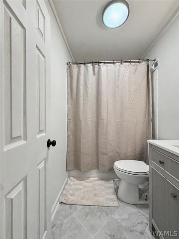 13757 Crystal Lake, Coker, AL 35452