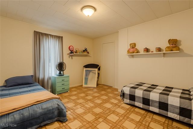 49659 Water Street, St Clairsville, OH 43950