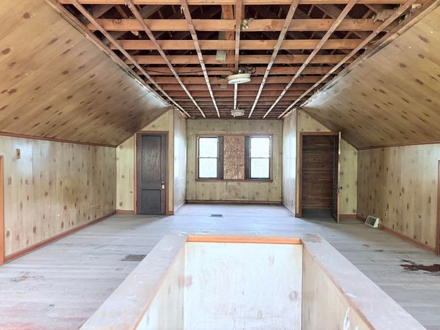 6421 Floyd Avenue, Detroit, MI 48210