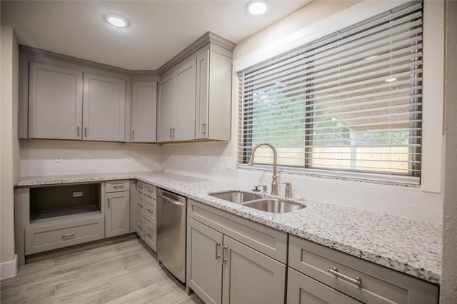 3919 Wintergreen Drive, Humble, TX 77396