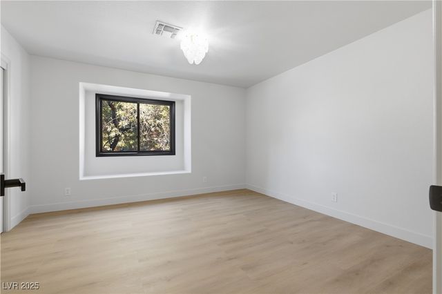 4942 Tierra Del Sol Drive, Las Vegas, NV 89113