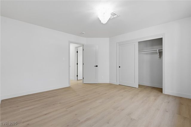 4942 Tierra Del Sol Drive, Las Vegas, NV 89113