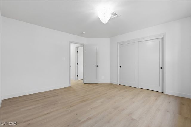 4942 Tierra Del Sol Drive, Las Vegas, NV 89113