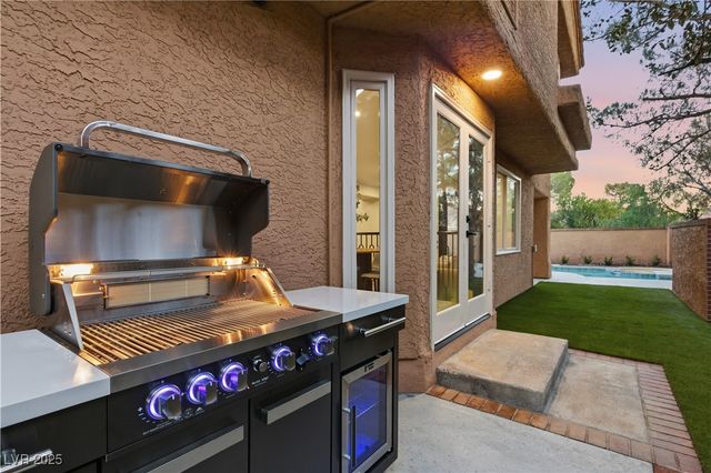 4942 Tierra Del Sol Drive, Las Vegas, NV 89113