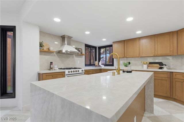 4942 Tierra Del Sol Drive, Las Vegas, NV 89113