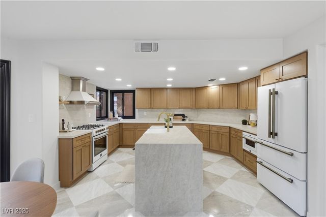 4942 Tierra Del Sol Drive, Las Vegas, NV 89113