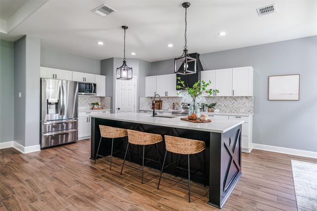 367 Stockade Ranch RD, Paige, TX 78659
