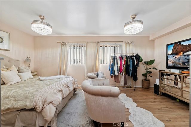4652 Don Lorenzo B, Los Angeles, CA 90008
