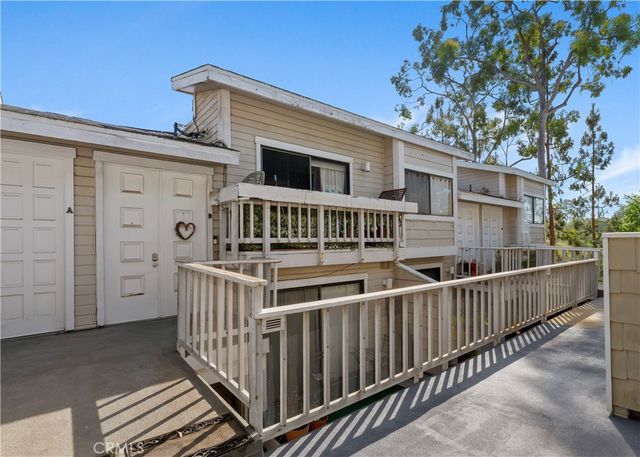 4652 Don Lorenzo B, Los Angeles, CA 90008